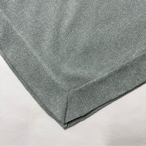 Barefoot Dreams Cozychic Ultra Lite Ocean Breeze Poncho Ombre Waterfall One Size - Picture 11 of 16